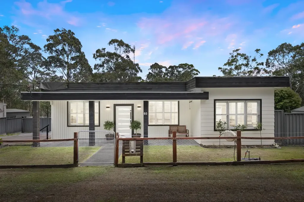 Pelton 3部屋 Huge 1,645sqm block, partially renovated with bushland views