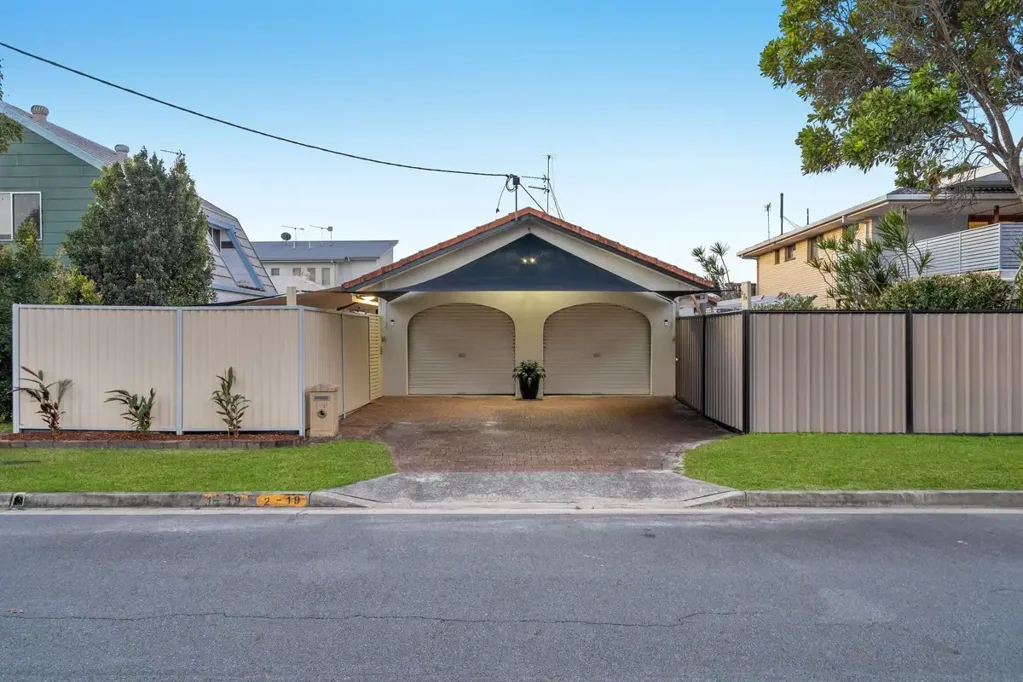 Paradise Point 2ਬੈੱਡਰੂਮ RARE WATERSIDE DUPLEX WITH POOL!