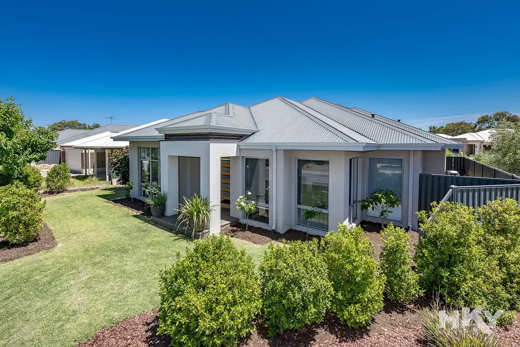 17 Dalmilling Drive, The Vines, WA 6069