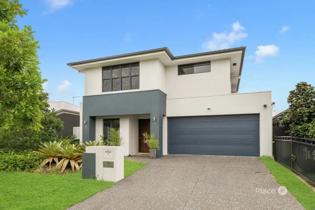 Newport 5 Bedroom ANOTHER ONE SOLD BY LEANNE OLLERENSHAW