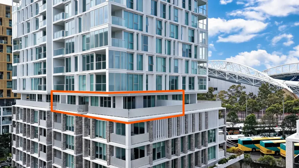 Lidcombe 3غرفة نوم Total Area 210sqm | Spacious Three-Bedroom Apartment with Expansive Outdoor Area