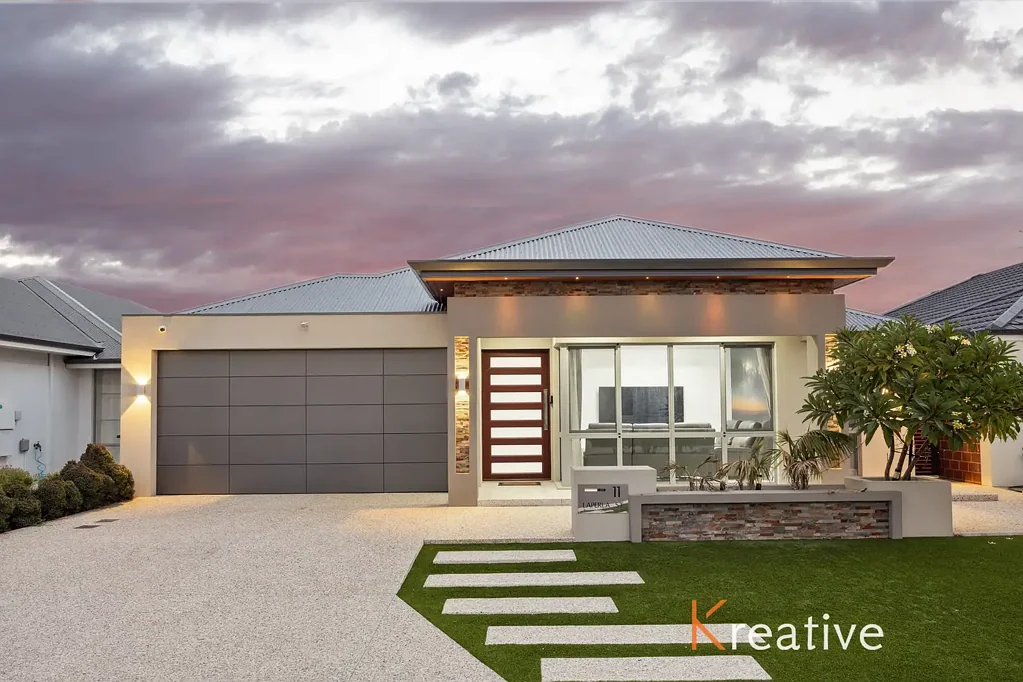 Piara Waters 4部屋 Luxurious 4x3 Home with Two Master Suites, Dual Kitchens & Designer Touches in Piara Waters