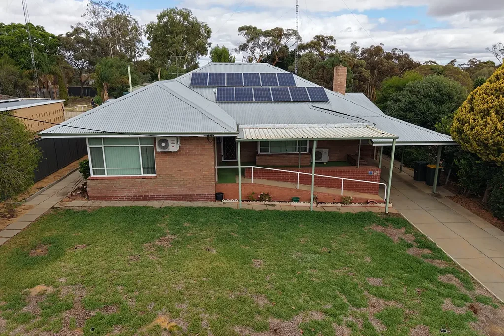 Quairading 4ਬੈੱਡਰੂਮ Rare Dual Lot Offering — Space, Comfort, and Future Potential