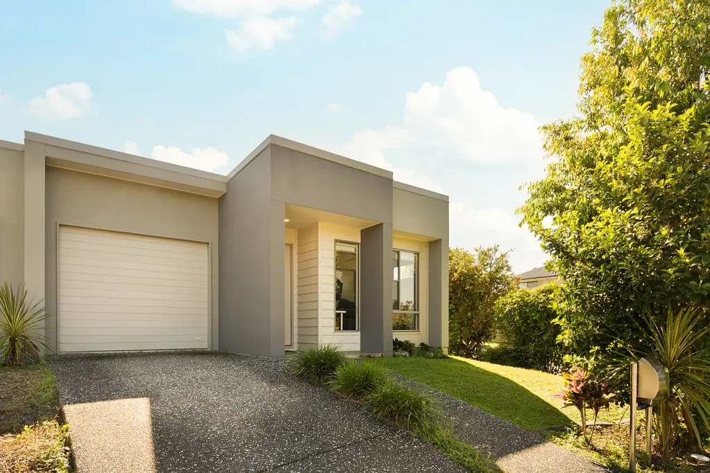 9 Mortimer Drive, Flagstone, QLD 4280