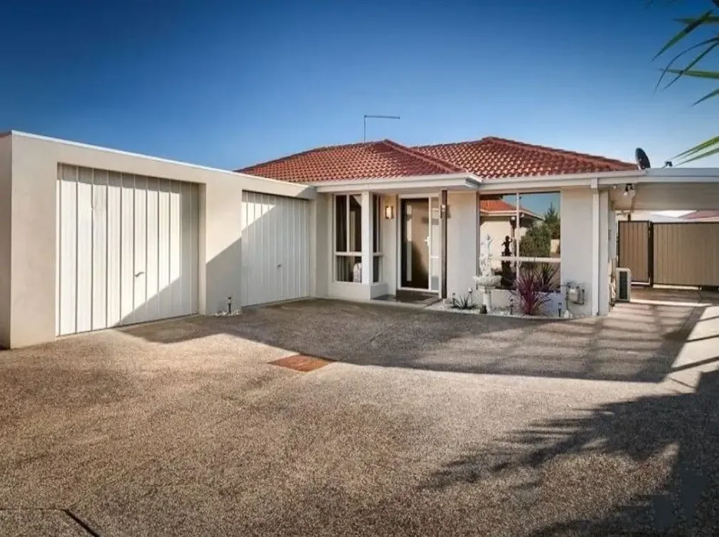 Neat 2-bedroom unit in central Berwick **Inspection 4 September