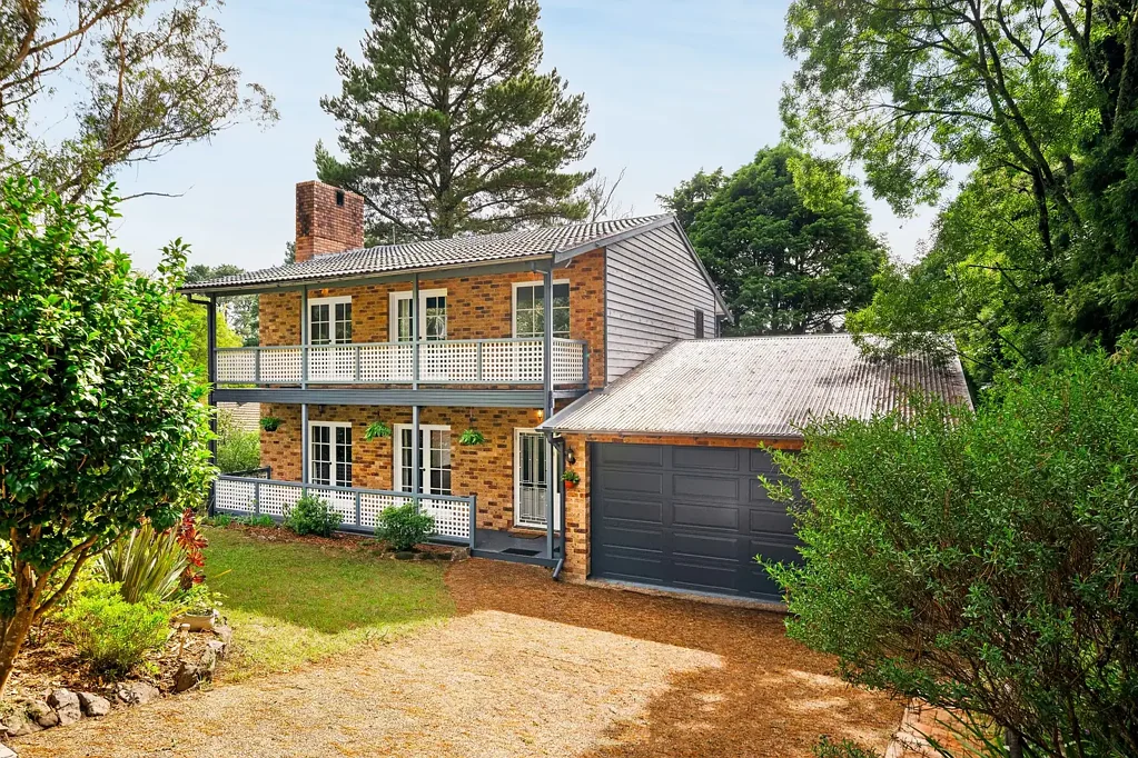 19 McLaughlin Avenue, Wentworth Falls, NSW 2782