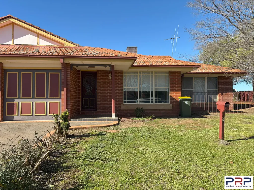 Parkes 3 Bedroom New Listing