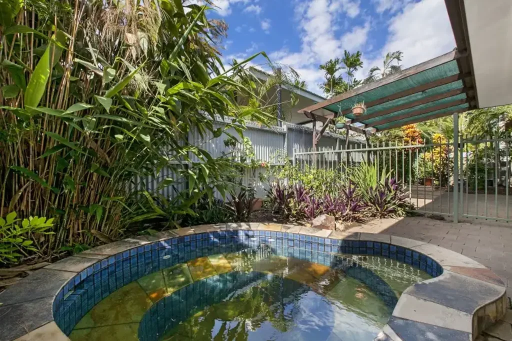 PRIVATE BEACHSIDE UNIT