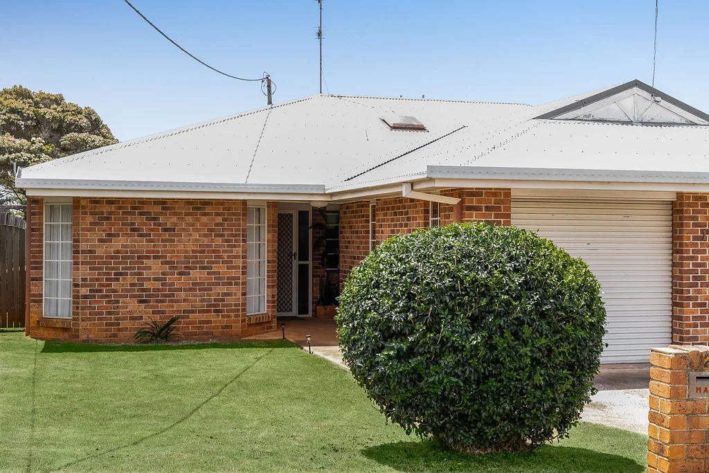 2/15 Kratzmann Court, Kearneys Spring, QLD 4350