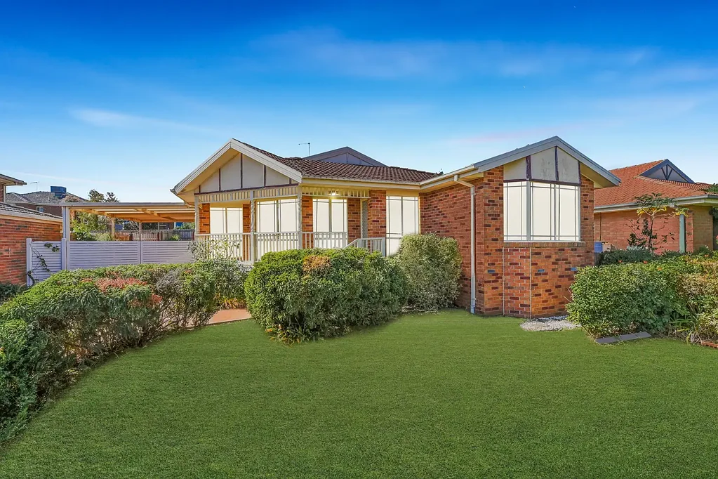 30 John Fisher Drive, Berwick, VIC 3806