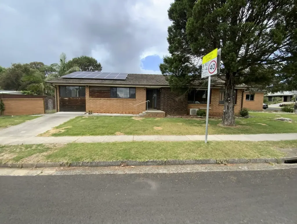 Family Home in Bradbury - Spacious and Comfortable