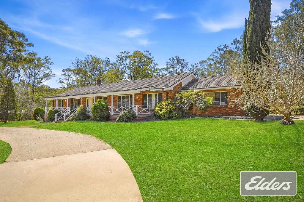 Oakville 5침실 Impressive Acreage Living with Space, Privacy & Lifestyle Appeal