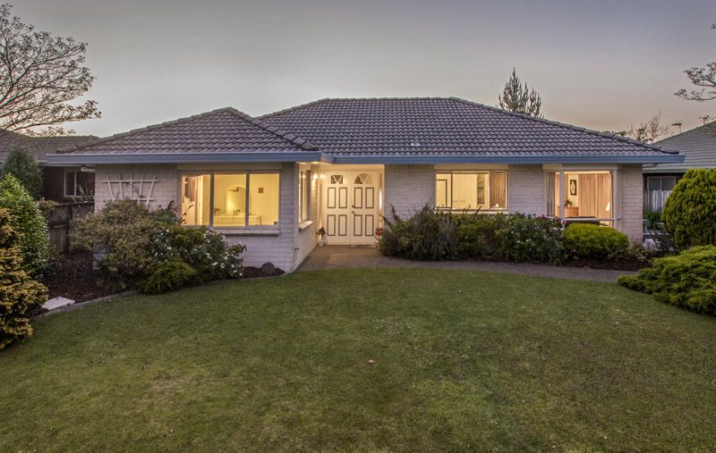 16 Matterhorn Crescent, Northpark, Auckland - Manukau, 4 phòng ngủ, 2 phòng tắm