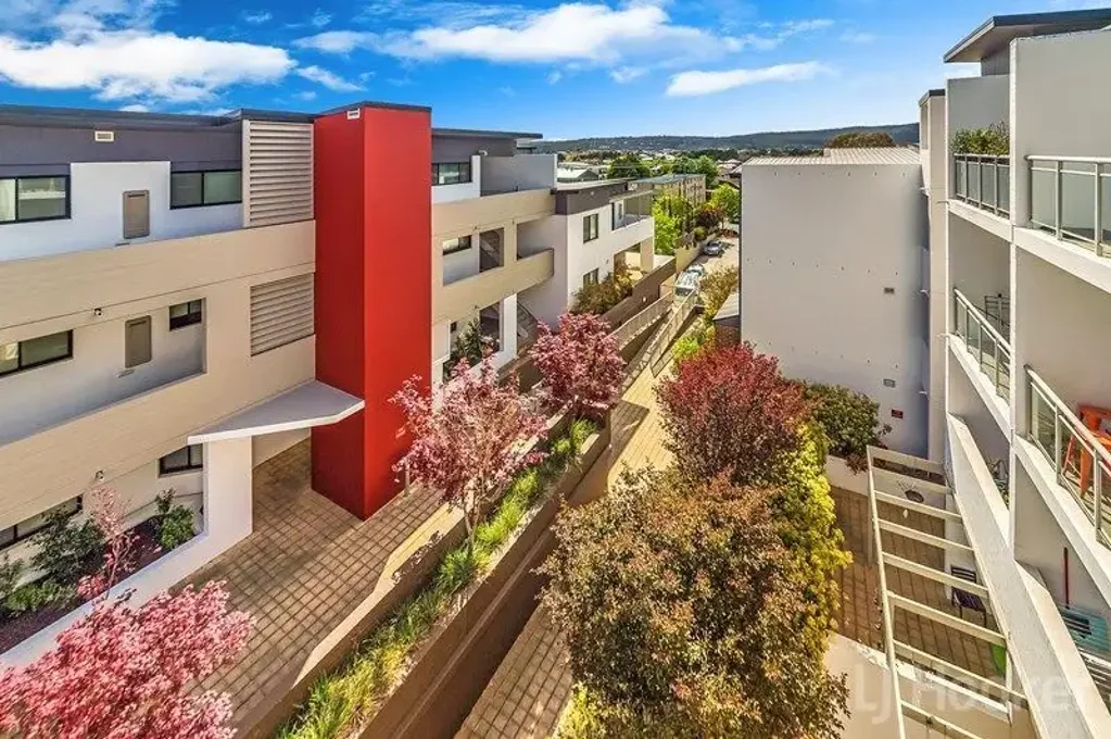 2 Bedroom 2 Bathroom Apartment