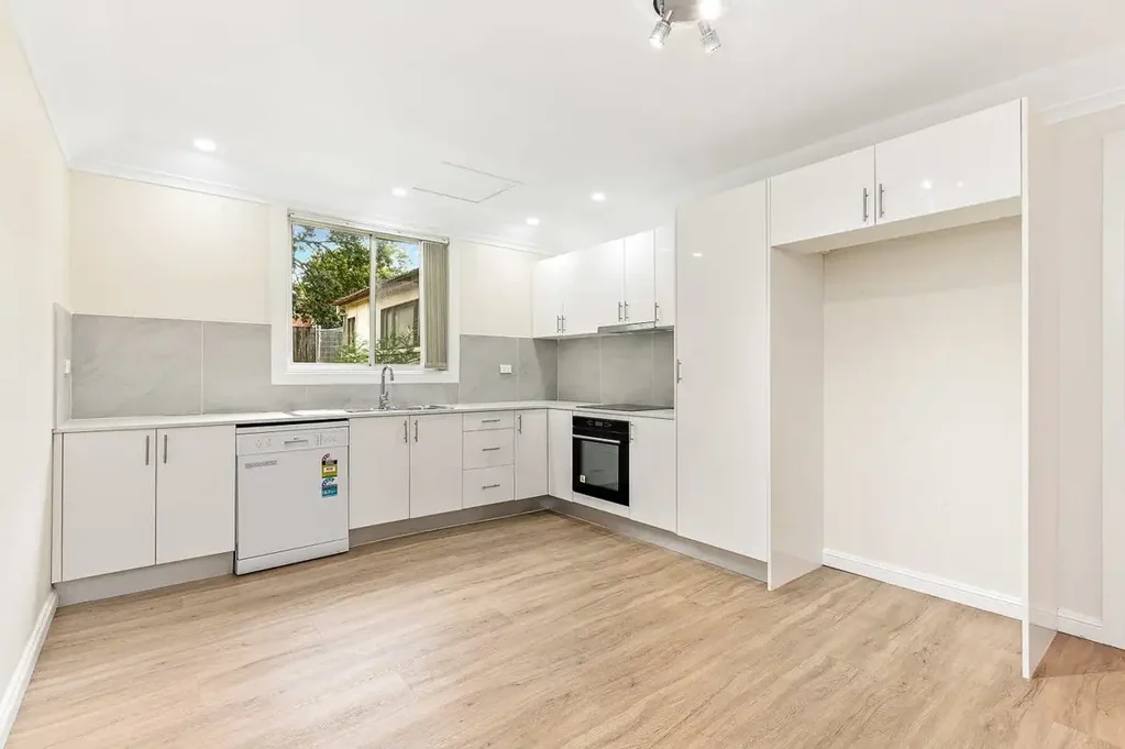 DEPOSIT TAKEN @ $575 pw - Well Presented Tucked Away Home!