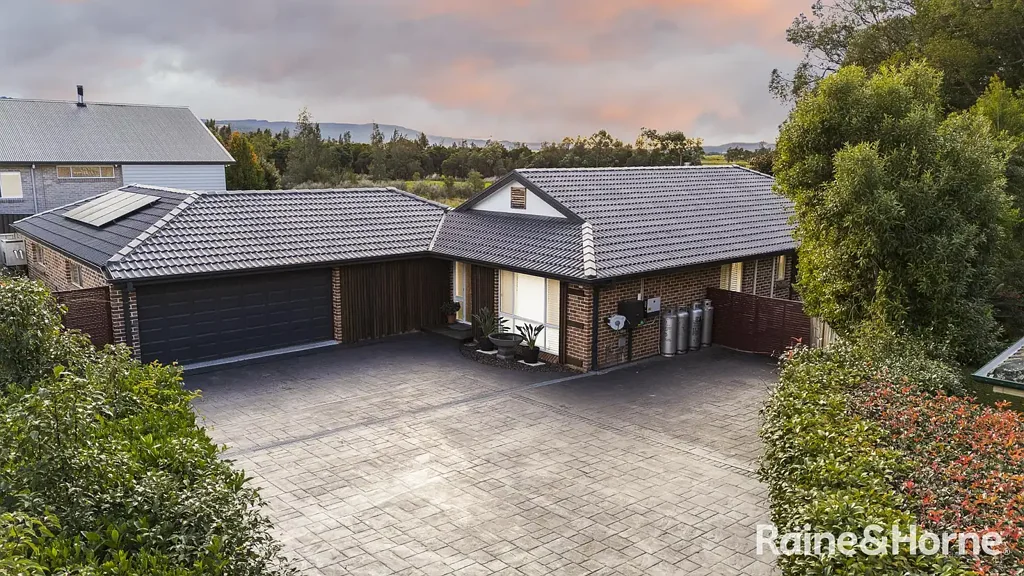 Bomaderry 5房  Family Comfort, Lifestyle Appeal