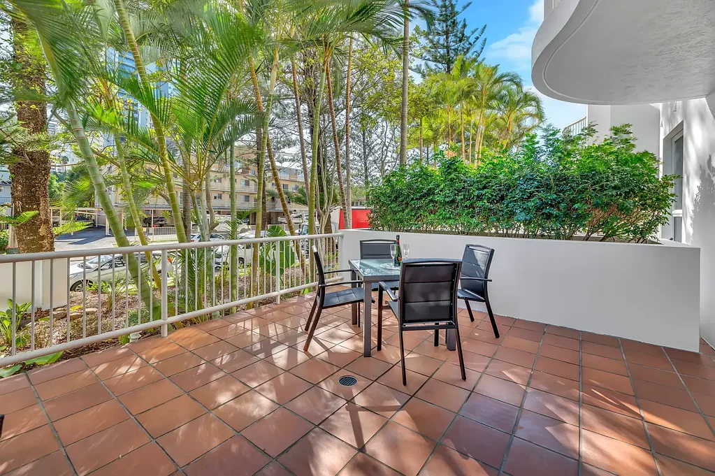 103/8 Philip Avenue, Broadbeach, QLD 4218