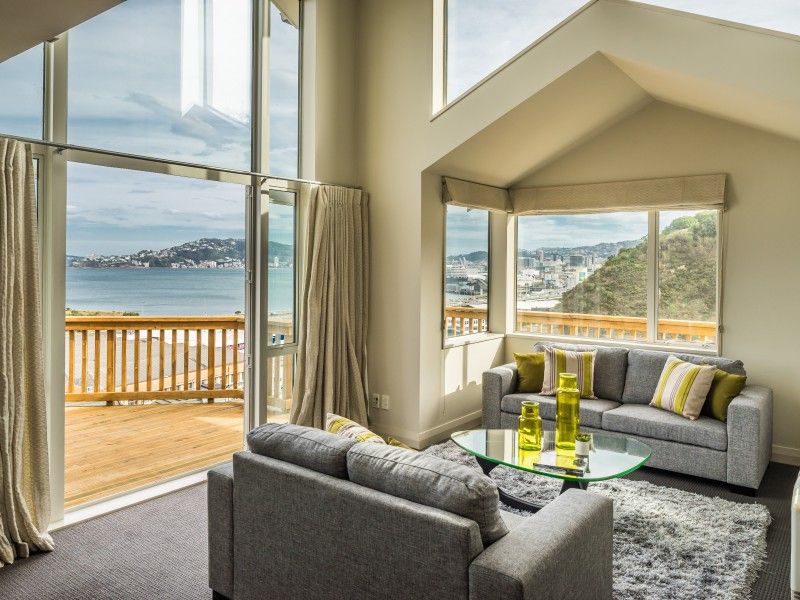 9 Curnow Way, Kaiwharawhara, Wellington, 4 phòng ngủ, 2 phòng tắm