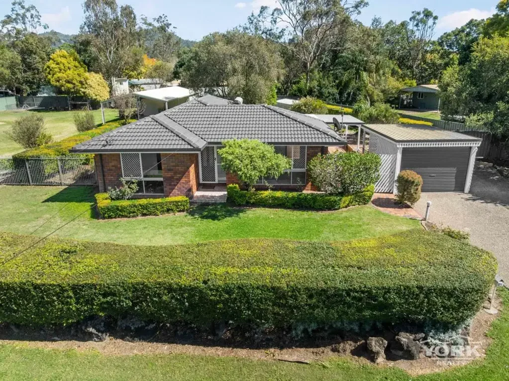 11 Stewart Street, Withcott, QLD 4352