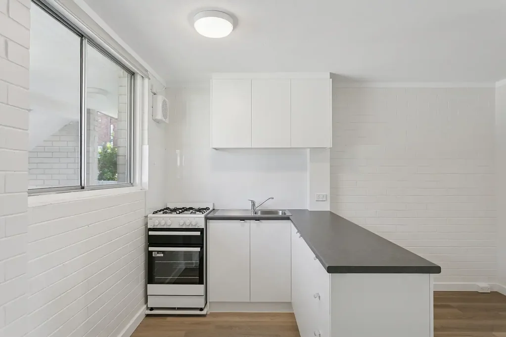 RENOVATED UNIT IN THE HEART OF MOSMAN PARK