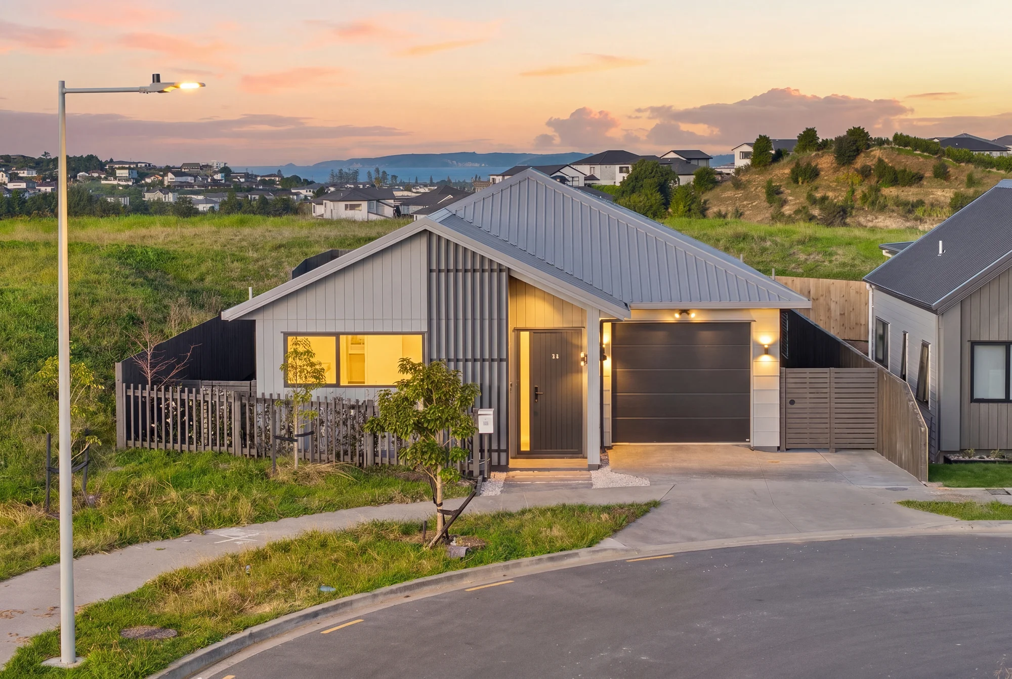 Orewa 4Kwarto 2 Master Suites on an Elevated 392m² Section