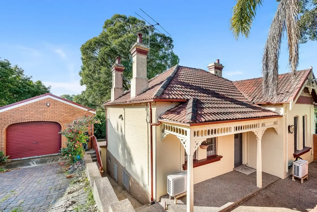 Federation 4-Bedroom Home with Vine-Covered Entertaining Area
