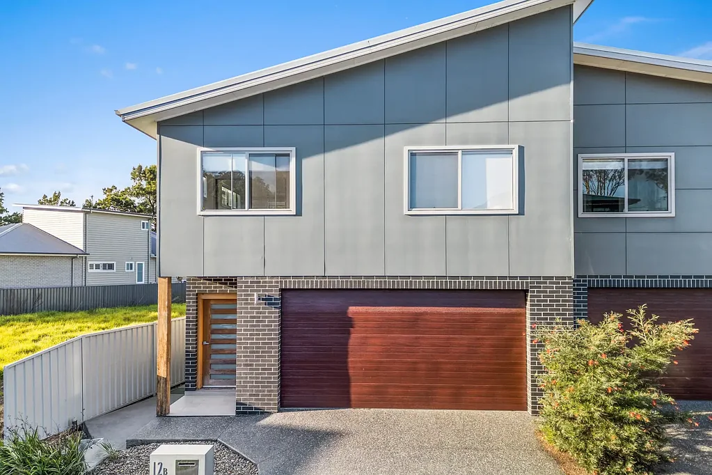 Figtree 4 Slaapkamer Spacious Torrens Title Duplex