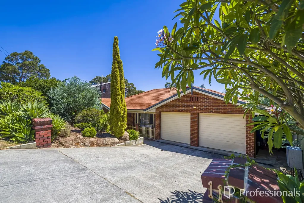 11 Harrison Road, Mount Richon, WA 6112
