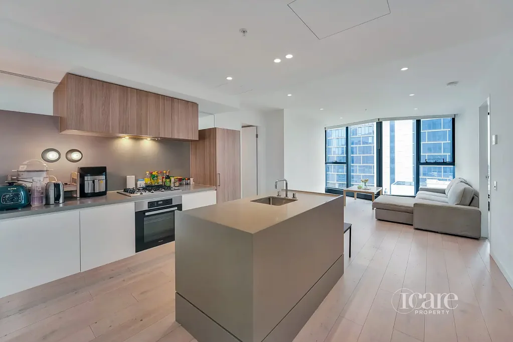 Melbourne 2ਬੈੱਡਰੂਮ Immerse Yourself in the Pulse of Melbourne at Queen's Place