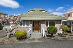 31 Central Park Drive, Te Atatu South