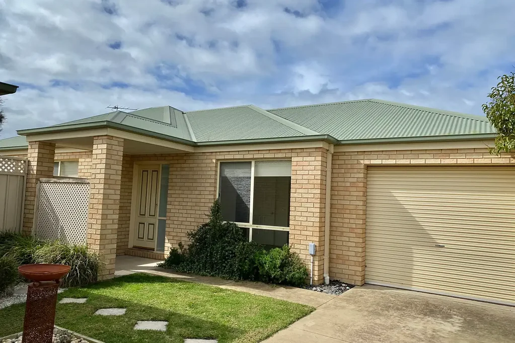 NEAT THREE BEDROOM UNIT