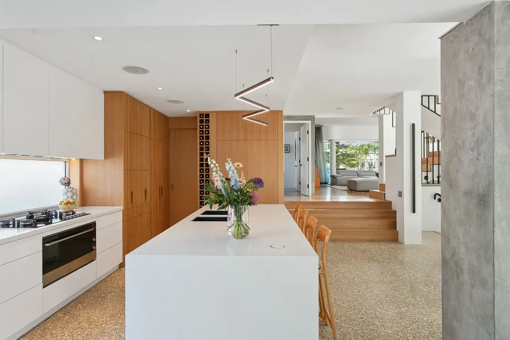 Cottesloe 5 Bedroom A MASTERCLASS IN MODERN FAMILY LUXURY