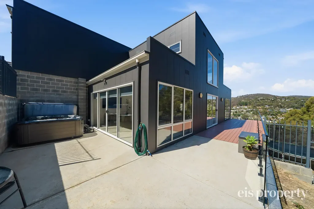 West Hobart 4कमरा Contemporary Living Tailored for Family Life!