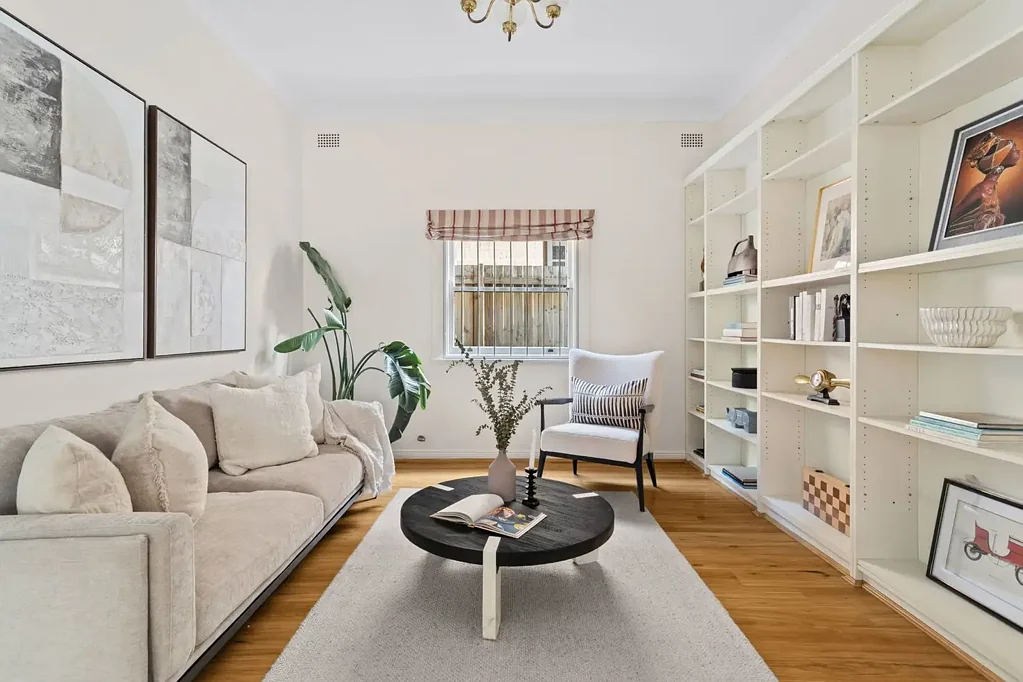 Ashfield 4Kwarto Family Oasis Offers an Indoor-Outdoor Lifestyle