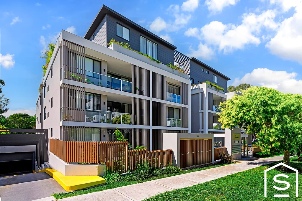 Epping 3Kwarto Top Floor Dual Level Living | Prime Epping Location | Expansive Balcony