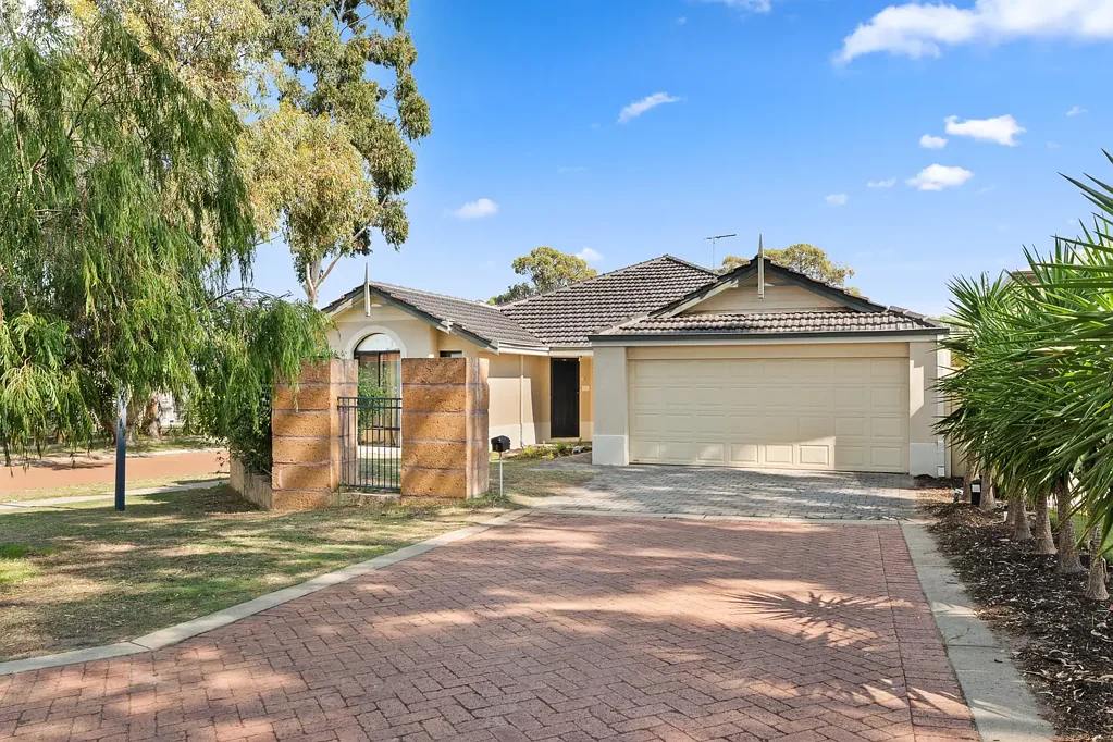 Baldivis 4房  Tranquil Family Living in the Heart of Settlers Hills