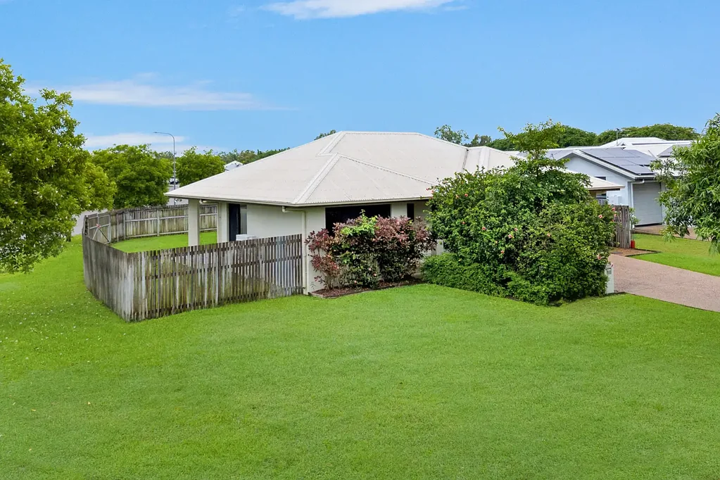27 Summergold Street, Mount Low, QLD 4818