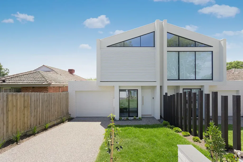 Bentleigh 4房 Bayside精筑四卧 Miele厨电 全屋地暖 加热泳池 学区优选 Luxurious Residence with Swimming pool