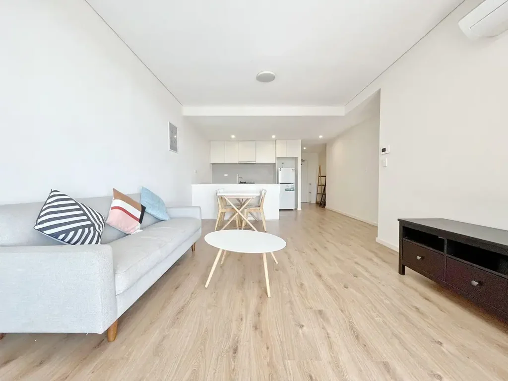 CONVENIENT & MODERN TWO BEDROOM APARTMENT