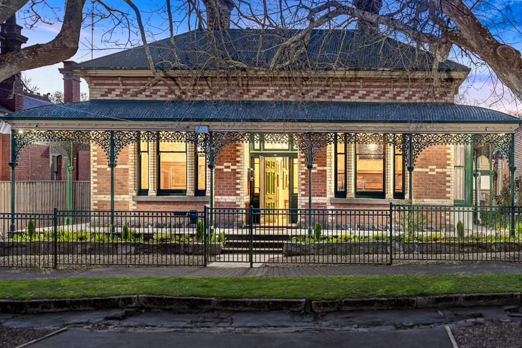 Ballarat Central 4غرفة نوم Fully Renovated Victorian Grandeur with Guest Bungalow and Lush Gardens