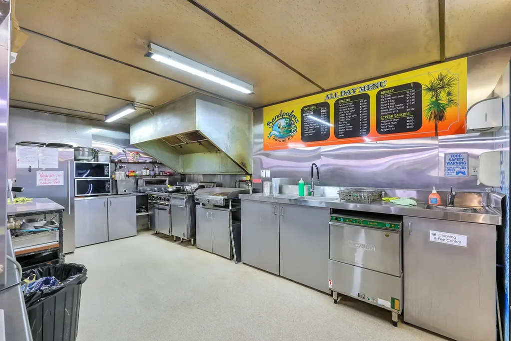Bynoe Harbour 20ਬੈੱਡਰੂਮ The SandPalms Roadhouse- Fantastic business Opportunity Awaits!
