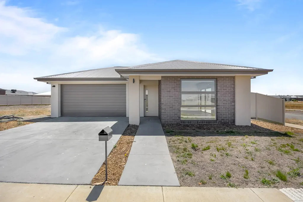 BRAND NEW SHARED ACCOMODATION