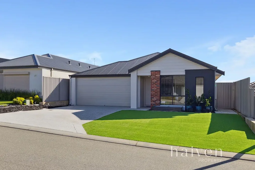 4 POLYGALA WAY, Sinagra, WA 6065