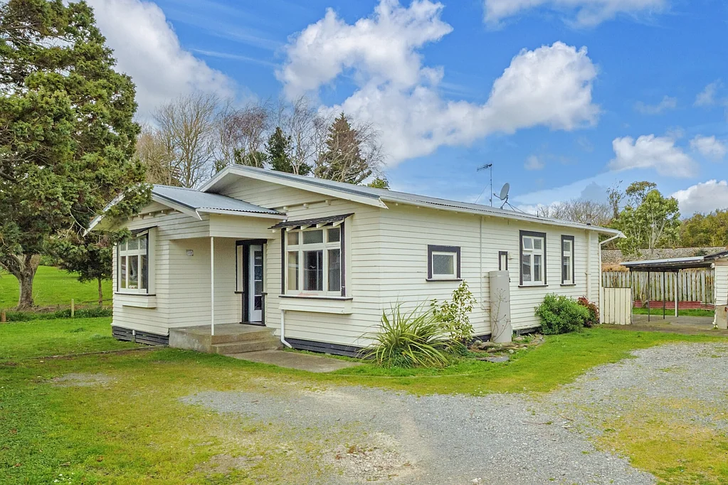 Levin 3 Bedroom Character, Comfort & Convenience