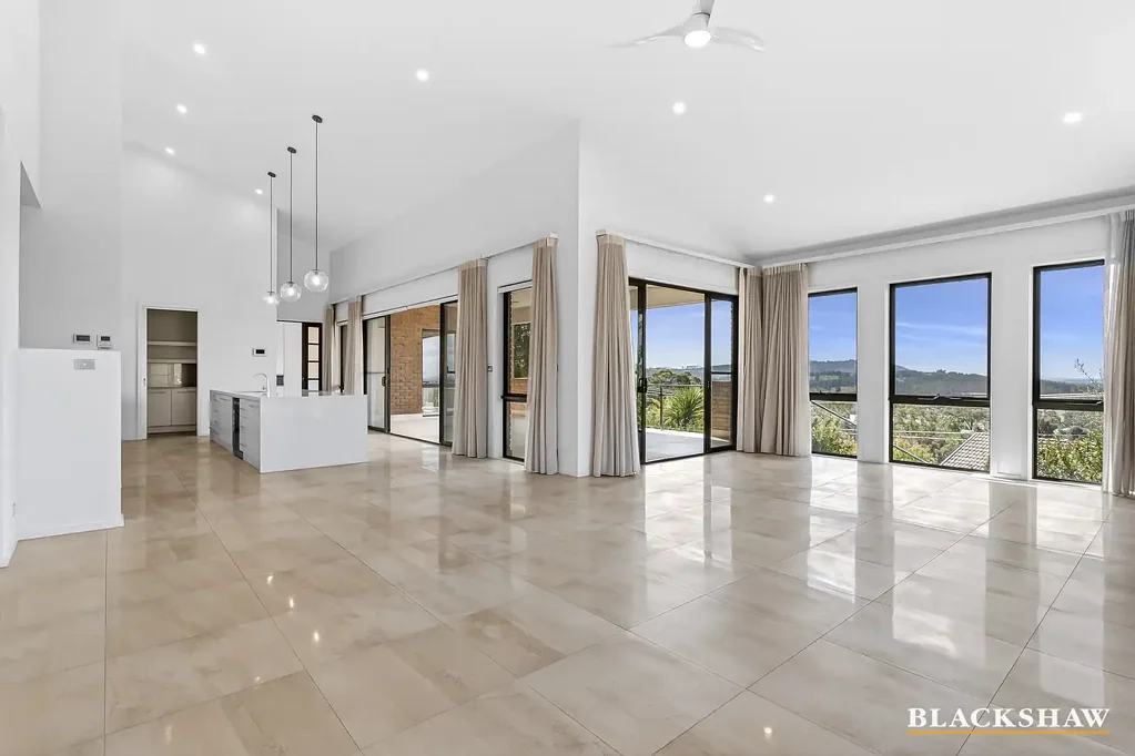 Spacious Executive Family Home with Million Dollar Panoramic Views