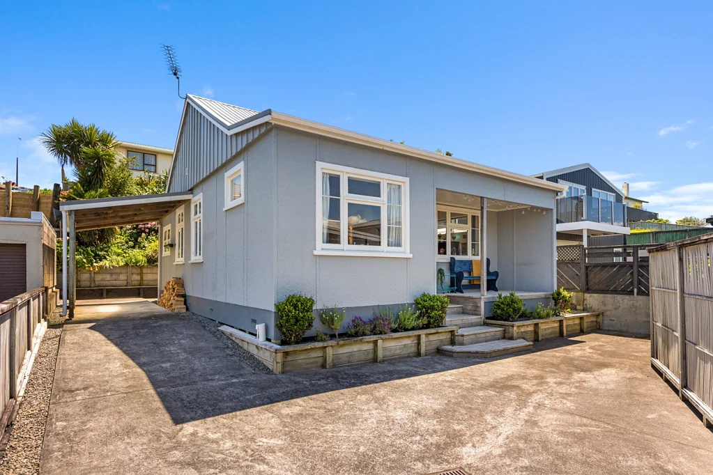 CHARM MEETS CONVENIENCE IN CITY CENTRAL