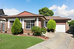8 Fitzroy Close, St Johns Park