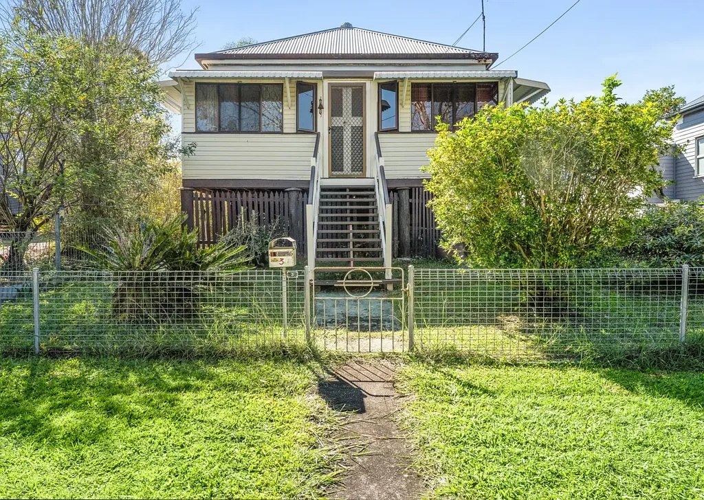 Maryborough 3ห้องนอน Charming Cottage Packed with Potential