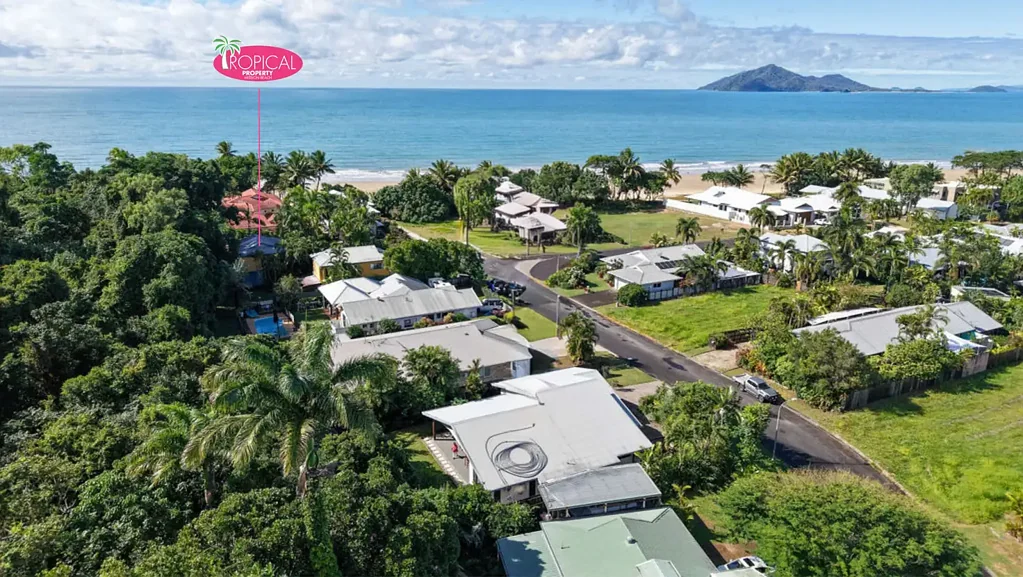 Mission Beach 2房  LOCATION. LOCATION. LOCATION -  It Doesn’t Get Closer Than This at this Price Point !