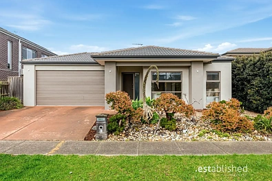 Point Cook 4 Slaapkamer Light-Filled Family Living with Modern Style and Everyday Comfort